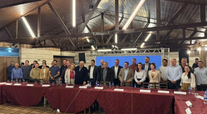 NA AMSULEP, DEPUTADO ALISSON REFORÇA UNIÃO REGIONAL PARA SUPERAR DESAFIOS CONJUNTOS